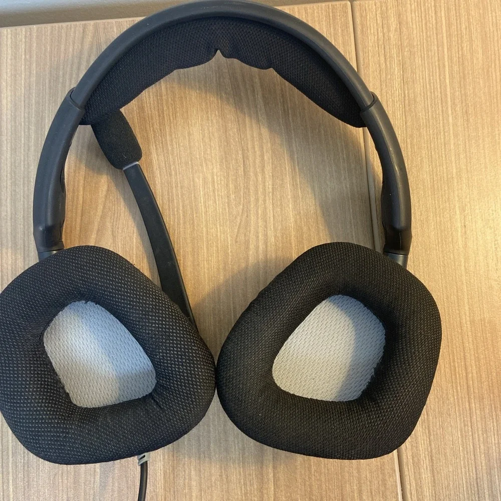Corsair Can Ices-3‎ USB RGB Wired Gaming Headset Headphones RDA0001 Microphone